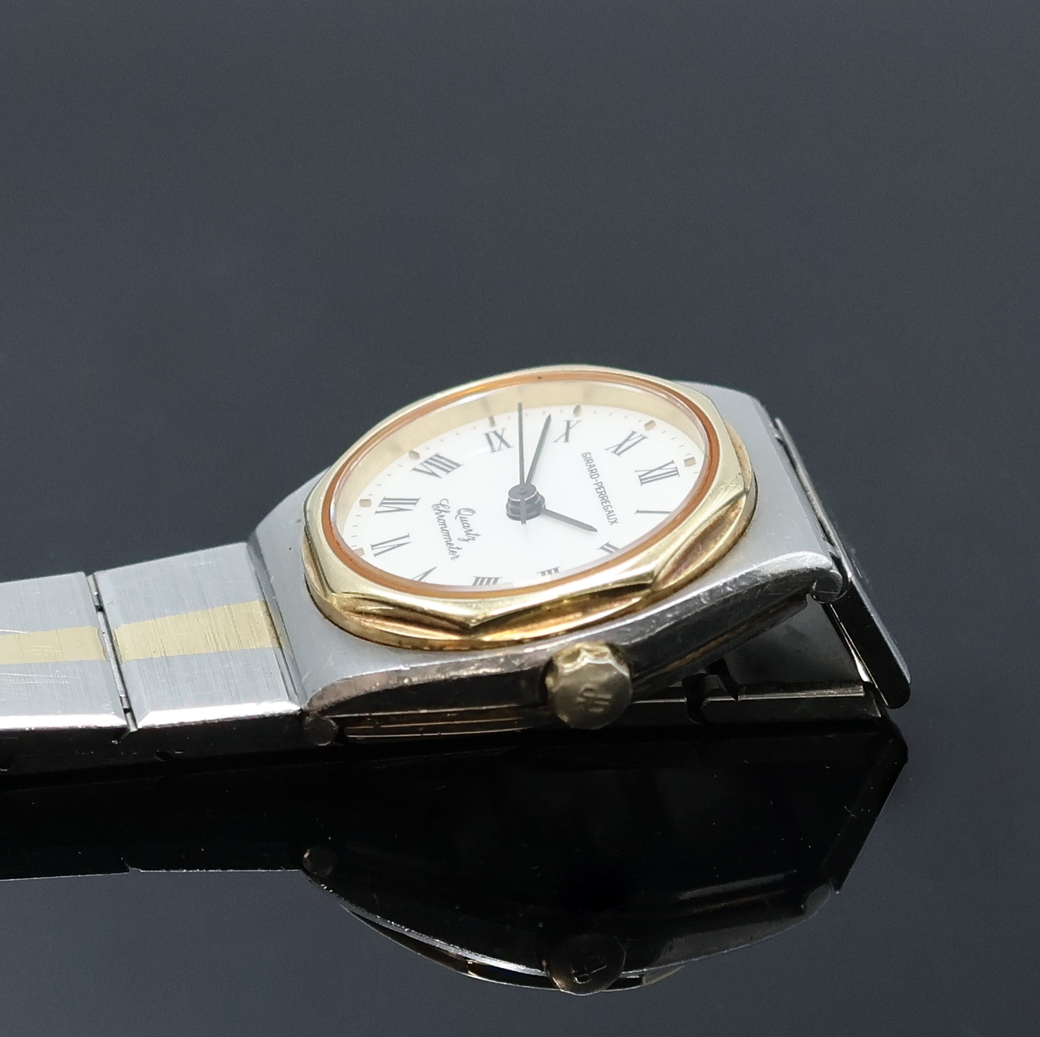 Detail c: GIRARD PERREGAUX Damenarmbanduhr Laureato Chronometer Referenz 4460 WG, Schweiz um 1985, quarz, orig. Gliederband m. Faltschl., Boden 4-fach ...