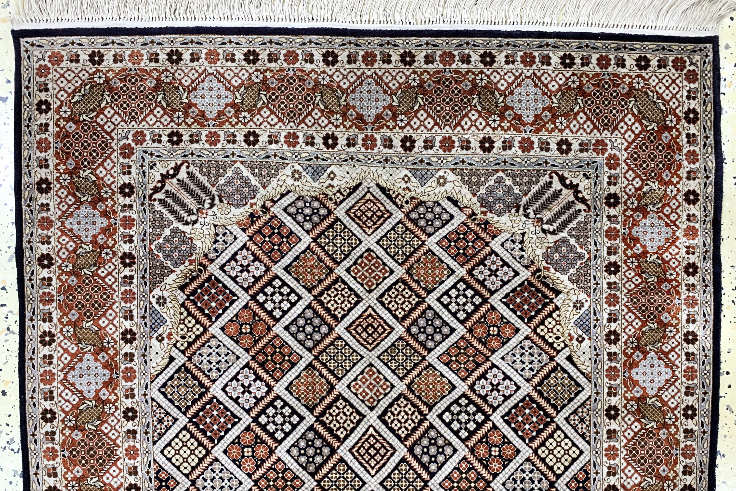 Detail a: Hereke Seide fein, China, Mitte 20.Jhd, reine Naturseide, ca. 155 x 95 cm, ca. 1,0 Mio. Kn/qm, EHZ: 2