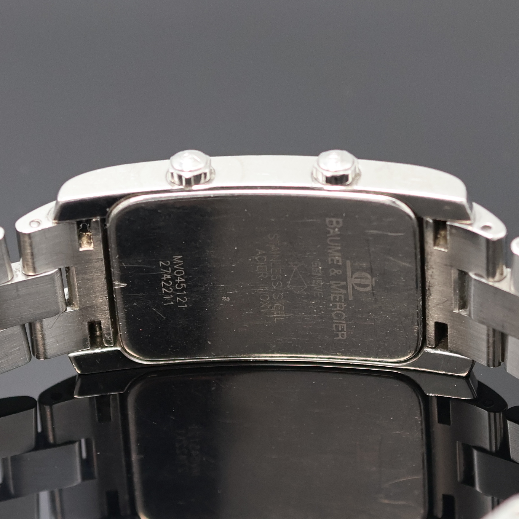 Detail d: BAUME & MERCIER Armbanduhr Modell Hampton Dual Time Referenz MV045121, Schweiz um 2005, quarz, Edelstahlgeh. inkl. orig. Gliederband m. dopp. ...