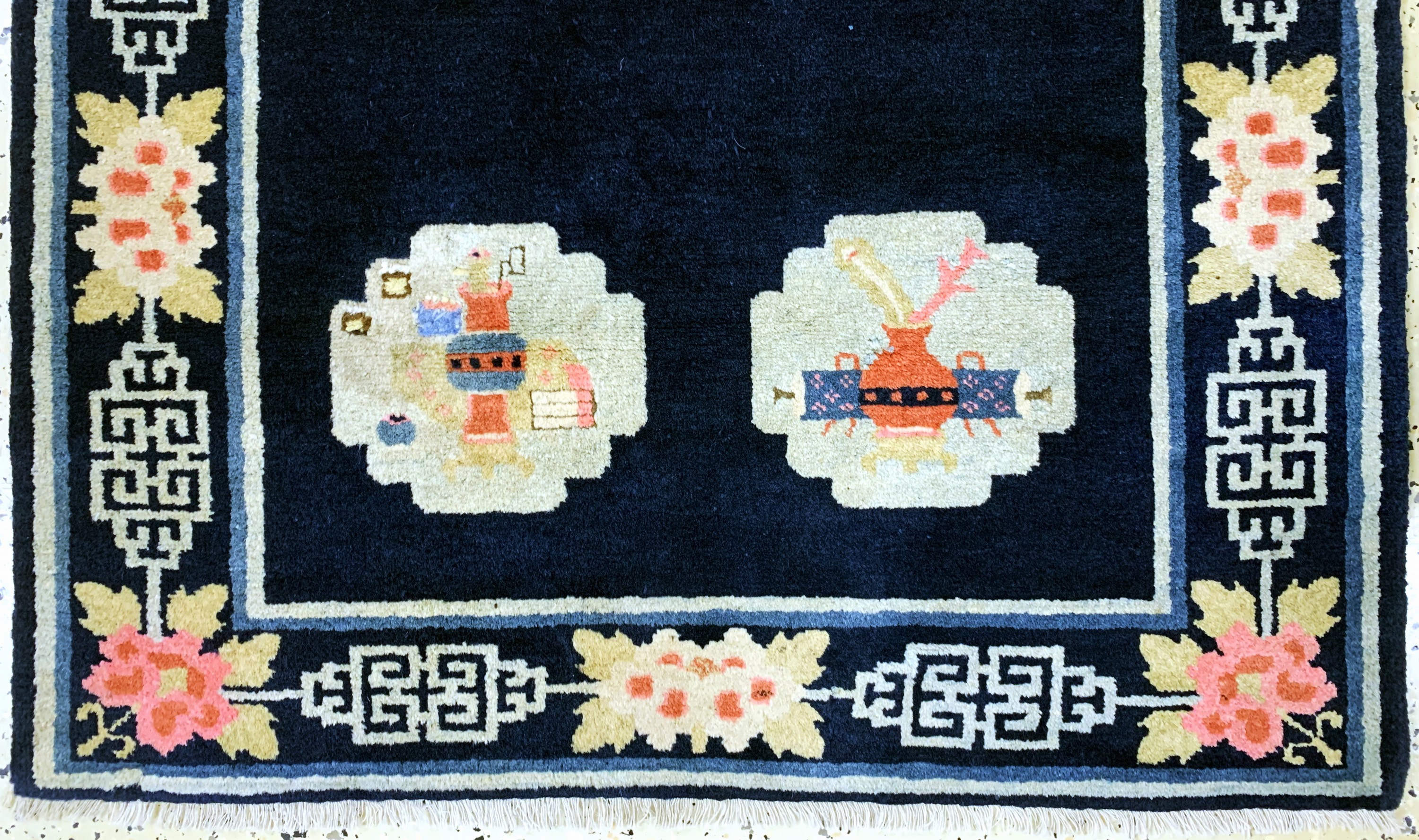 Detail c: Pao Tow, China, um 1900, Wolle auf Baumwolle, ca. 160 x 100 cm, EHZ: 2, minimal restauriert