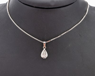 Image 26950388 - 14 kt Gold Diamant-Anhänger, WG 585/000, Diamanttropfen ca. 0.38 ct feines ...