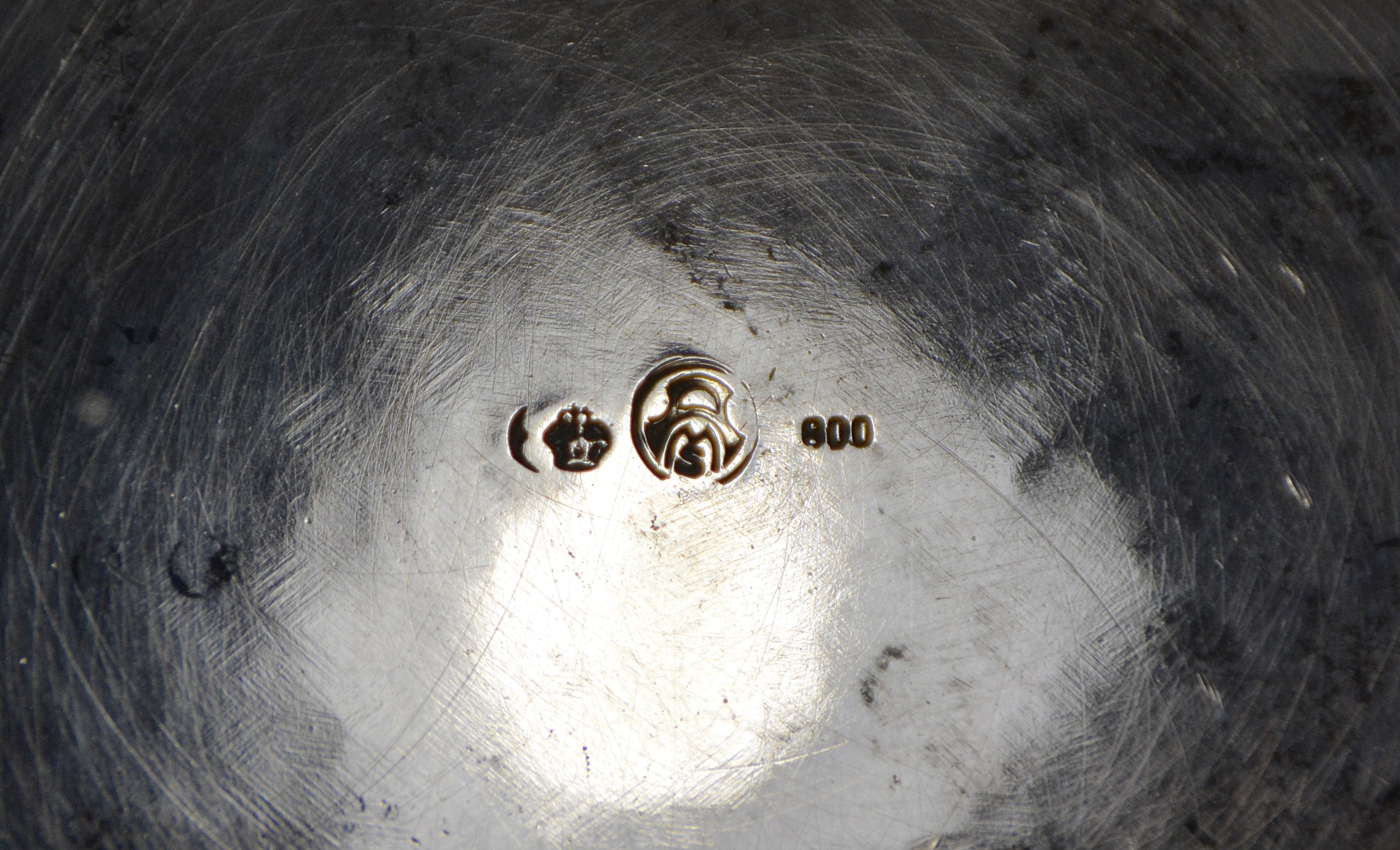 Detail f: Große Bowle, Silber, Adolf Mayer Senior, Frankfurt/Main, 20er Jahre, Barockstil, mit Blumendekor und Wirtshausszenen, ca. 2385 g, innen vergoldet, ...