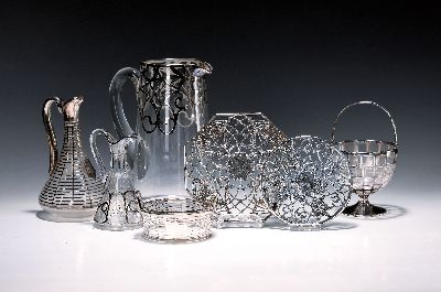 Image 16 Servierteile Kristallglas mit Silveroverlay, Anfang 20. Jh., großer Krug, zwei ...