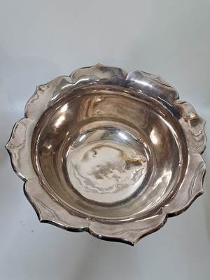 26950844c - Bowle/Blumentopf, China, 20. Jh., Silber, doppelte Wandung, mit umlaufendem, ...