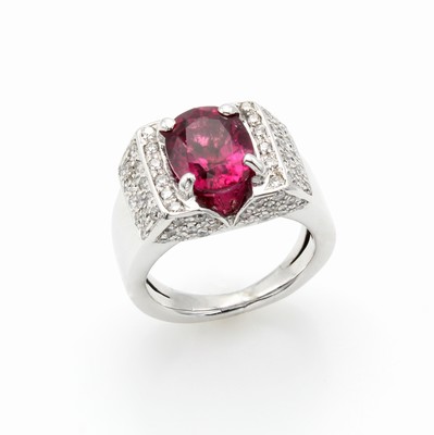 Image Ring mit Turmalin und Brillanten, WG 750/000, eckiger Ringkopf mit eingesetztem, pinkf. ...