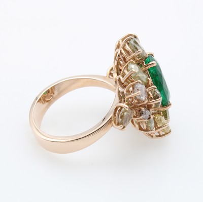 26951397b - Ring mit Smaragd und Diamanten, RG 585/000, ovaler, fac. Smaragd (beh.) ca. 2.68 ct, ...