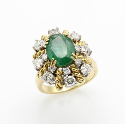 Image Ring mit Smaragd und Brillanten, GG 750/000,ovaler, fac. Smaragd ca. 2.64 ct, ...