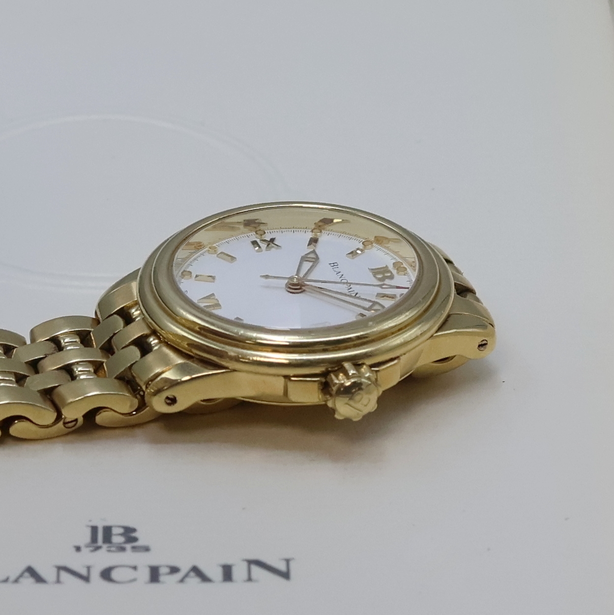 Detail d: BLANCPAIN Leman Damenarmbanduhr in GG 750/000 Referenz 2102, Schweiz um 1995, Automatik, Geh. m. gestufter Lünette, Boden u. Krone verschr., ...