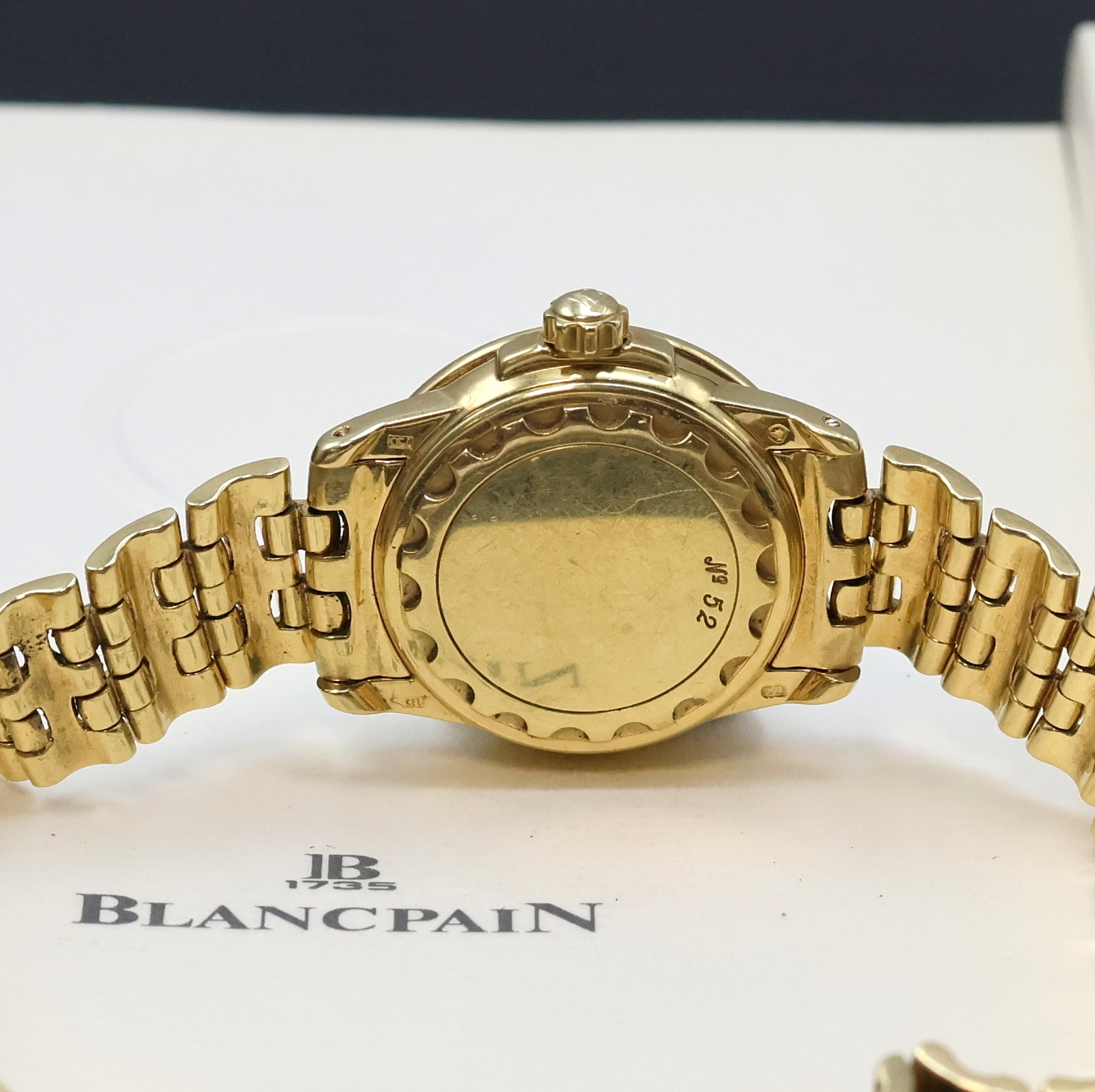 Detail e: BLANCPAIN Leman Damenarmbanduhr in GG 750/000 Referenz 2102, Schweiz um 1995, Automatik, Geh. m. gestufter Lünette, Boden u. Krone verschr., ...