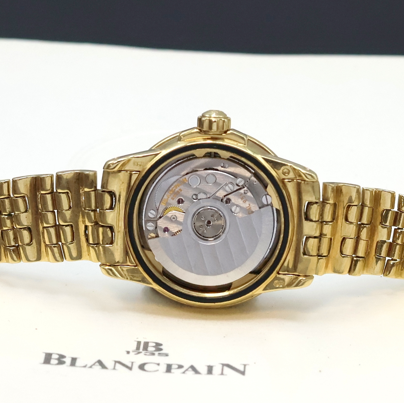 Detail f: BLANCPAIN Leman Damenarmbanduhr in GG 750/000 Referenz 2102, Schweiz um 1995, Automatik, Geh. m. gestufter Lünette, Boden u. Krone verschr., ...