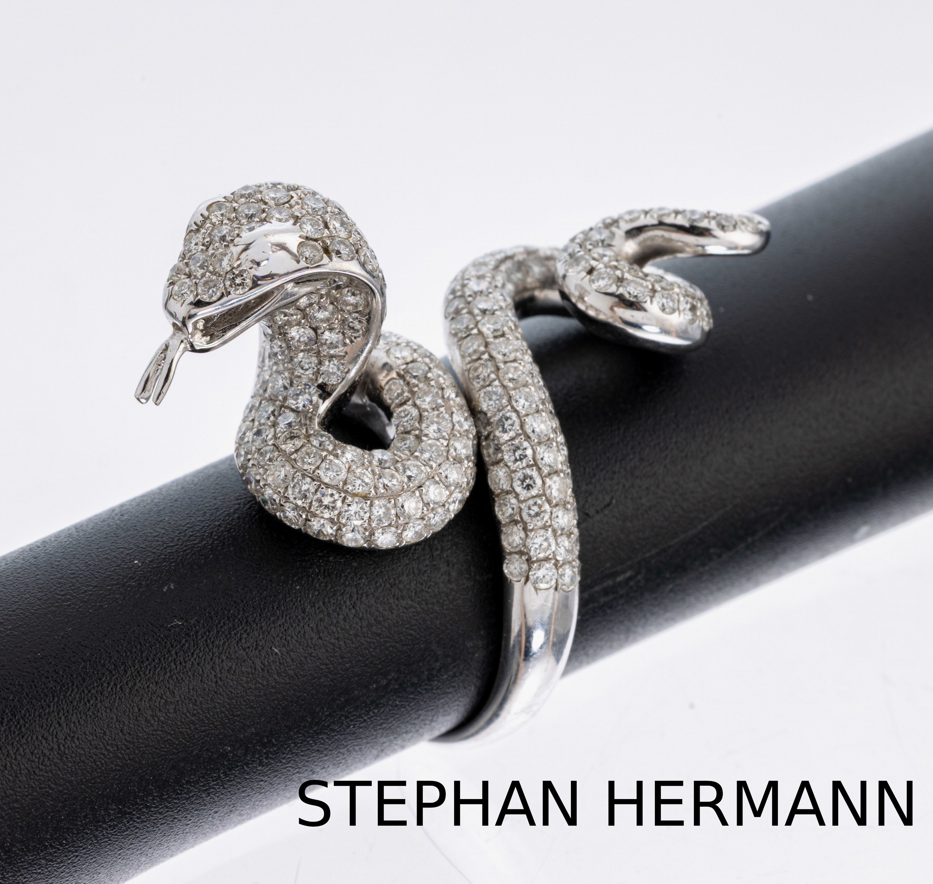Image 26951478 - 18 kt Gold STEPHAN HERMANN Brillant- Schlangenring, WG 750/000, Brillanten zus. ca. ...