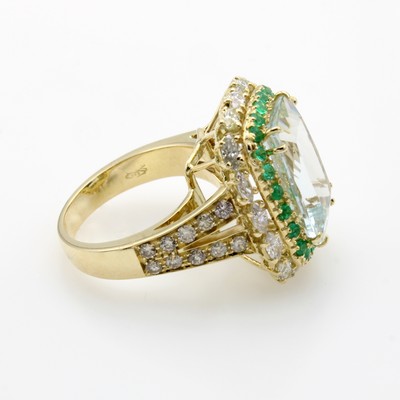 26951403a - Ring mit Farbsteinen, Diamanten und Brillanten, WG 585/000, ovaler, fac. Aquamarin ca. ...