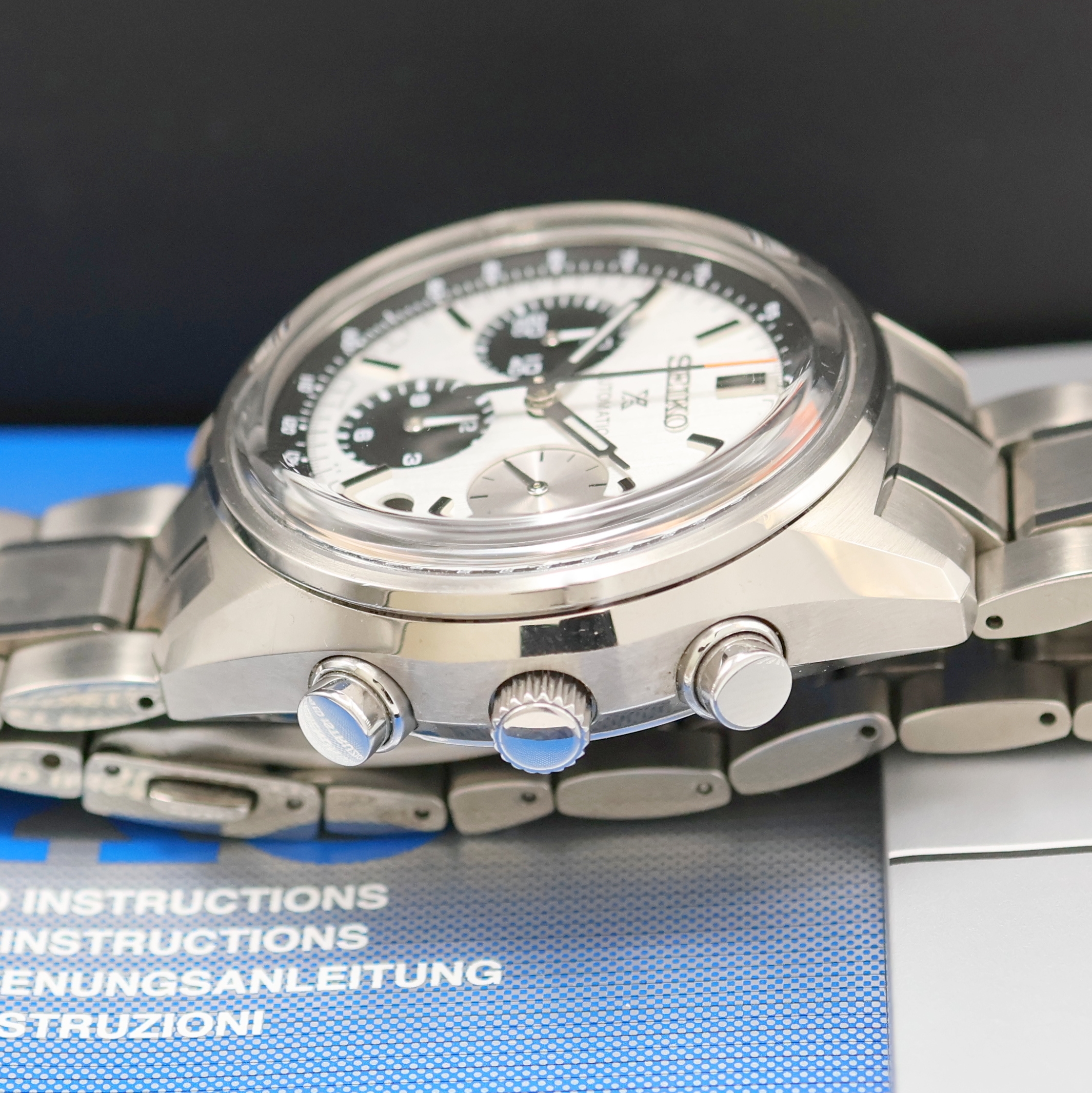 Detail c: SEIKO Prospex auf 1000 Stück limitierter Armbandchronograph in Stahl, Japan um 2019, Automatik, beids. vergl. Geh. inkl. orig. Gliederband m. ...