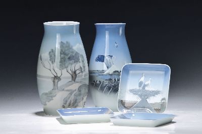 Image 5 Teile Porzellan, Bing & Grondahl Kopenhagen, 20.Jh., 1x Vase, bemalt mit ...