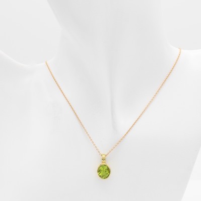 26951733a - Anhänger mit Peridot an Kette, RG 585/000, ovaler, fac. Peridot ca. 2.60 ct, L. ca. ...