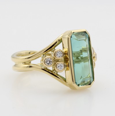 26951947a - Ring mit Turmalin und Brillanten, GG 585/000, Ringschiene in 2-rhg., symmetr. Design, ...