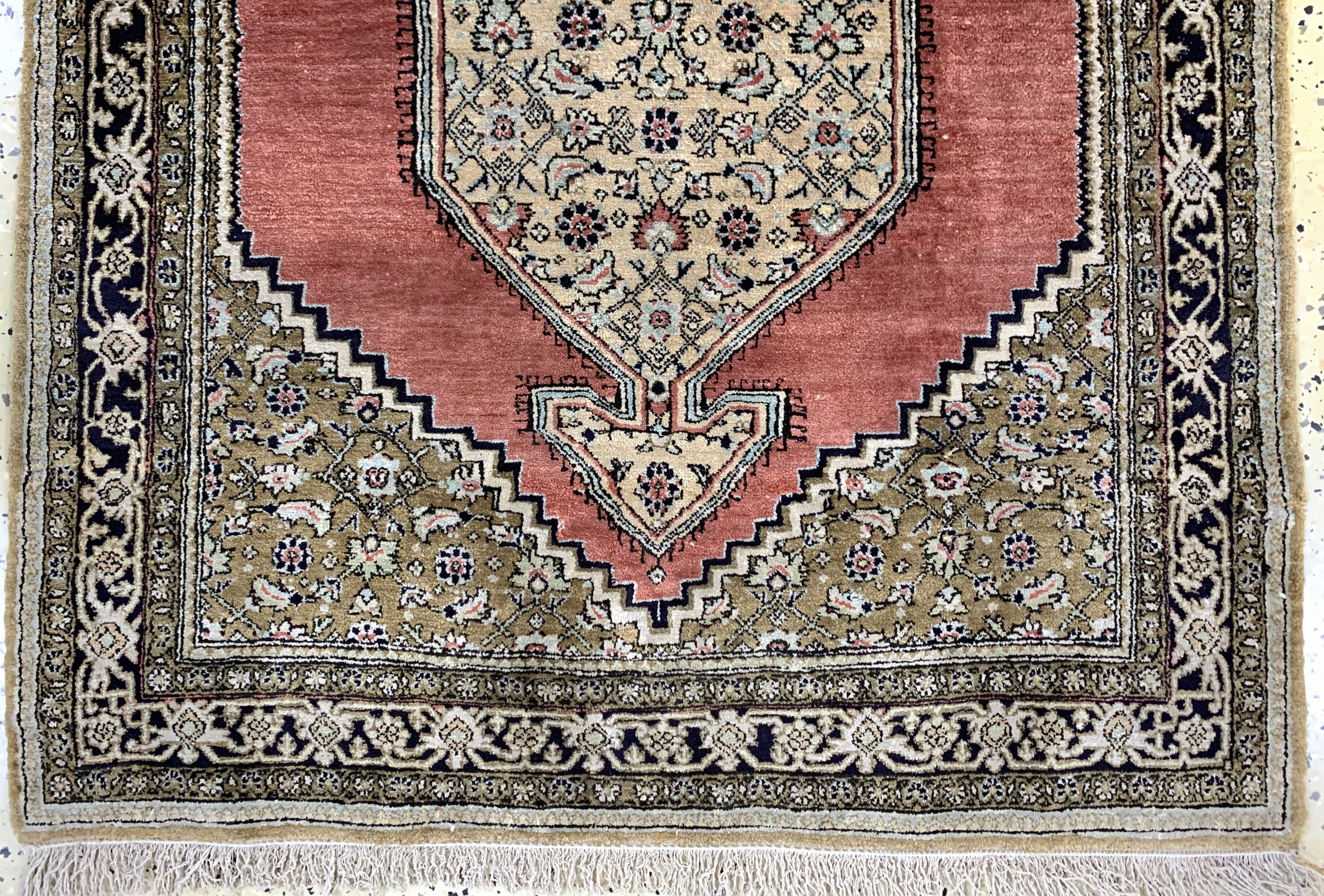Detail b: Ghom Seide alt, Persien, Mitte 20.Jhd., Wolle auf Baumwolle, ca. 122 x 84 cm, EHZ: 2