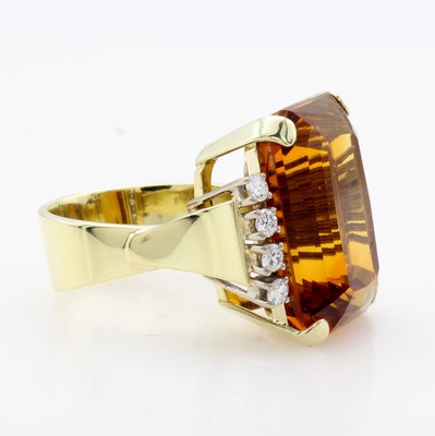 26952286a - Ring mit Citrin und Brillanten, GG 585/000, achteck. Citrin im Schachbrett-Schliff ca. ...