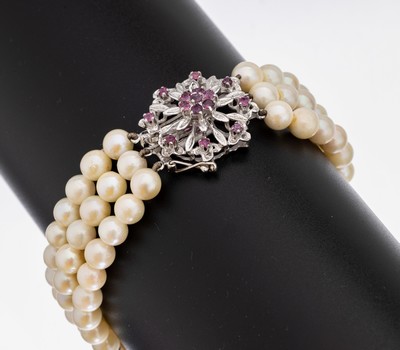 Image Zuchtperl-Armband mit 18 kt Gold Rubin -Schmuckschließe, WG 750/000, 3-rhg. ...