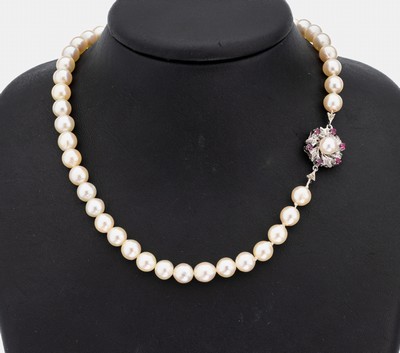 Image Zuchtperl-Collier mit 18 kt Gold Rubin- Schmuckschließe, WG 750/000, ...