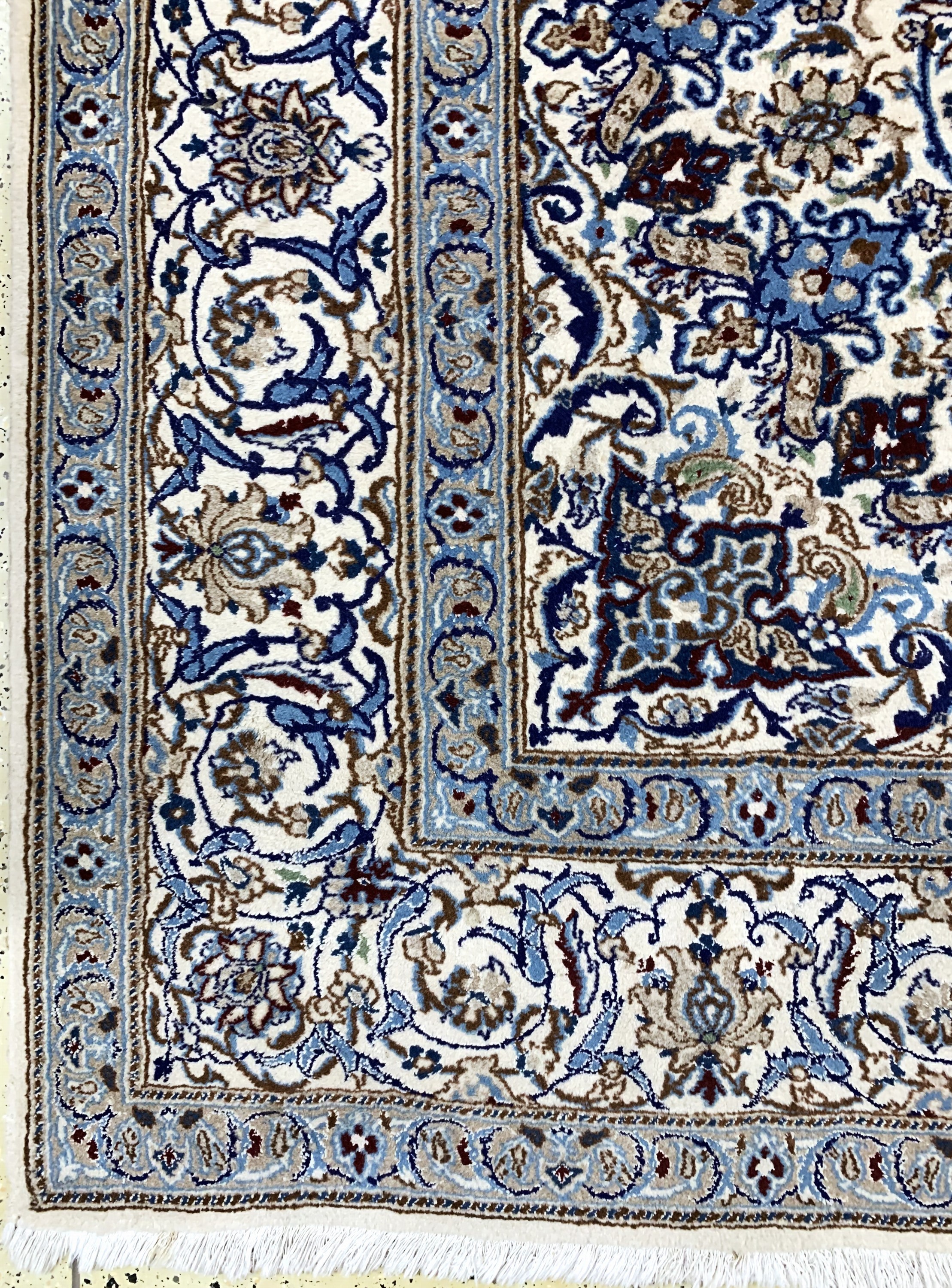 Detail b: Nain, Persien, Ende 20.Jhd, Wolle auf Baumwolle, ca. 400 x 290 cm, EHZ: 2