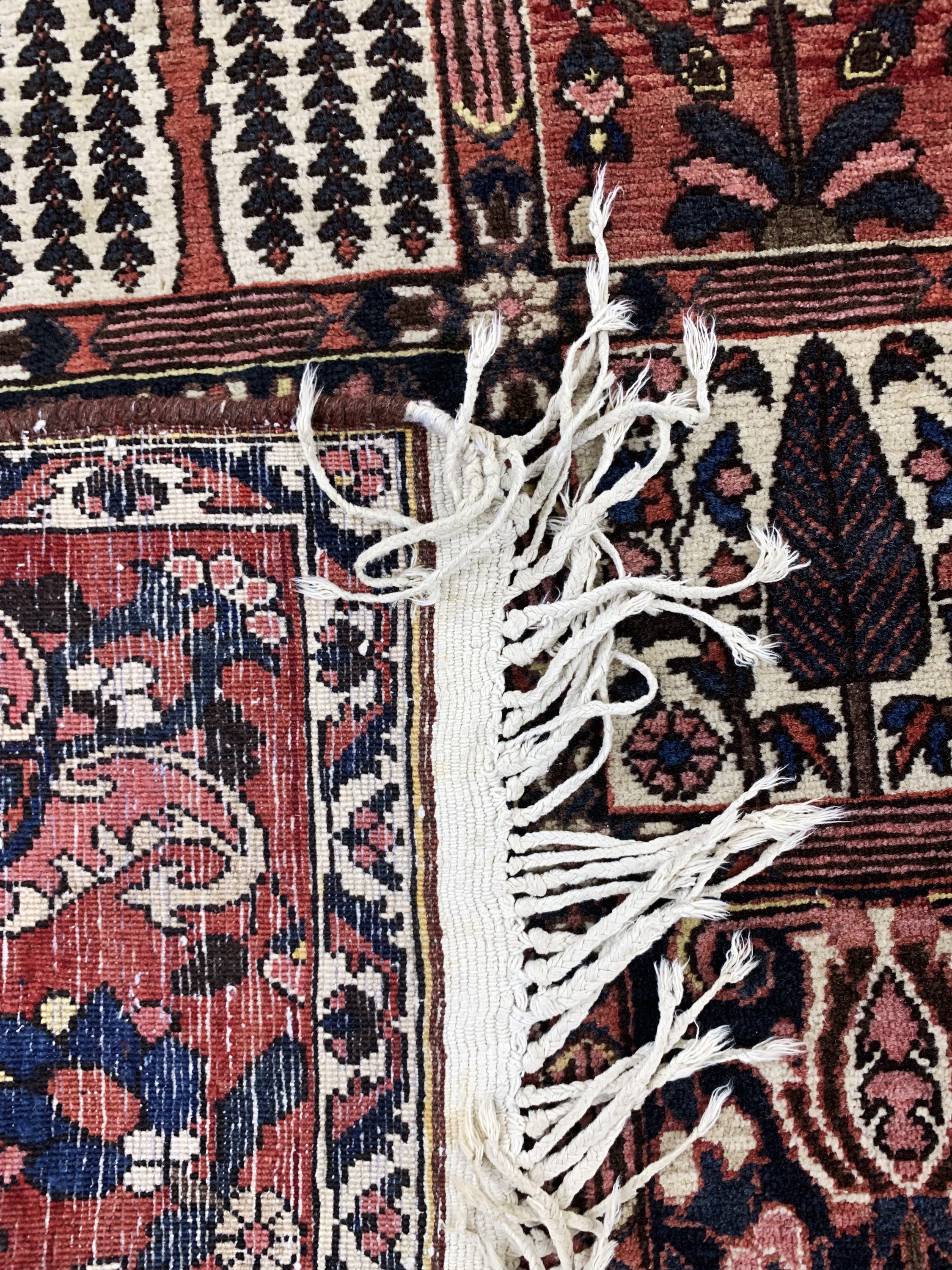 Detail g: Felder-Bachtiar, Persien, Mitte 20.Jhd, Wolle auf Baumwolle, ca. 303 x 210 cm, EHZ: 2