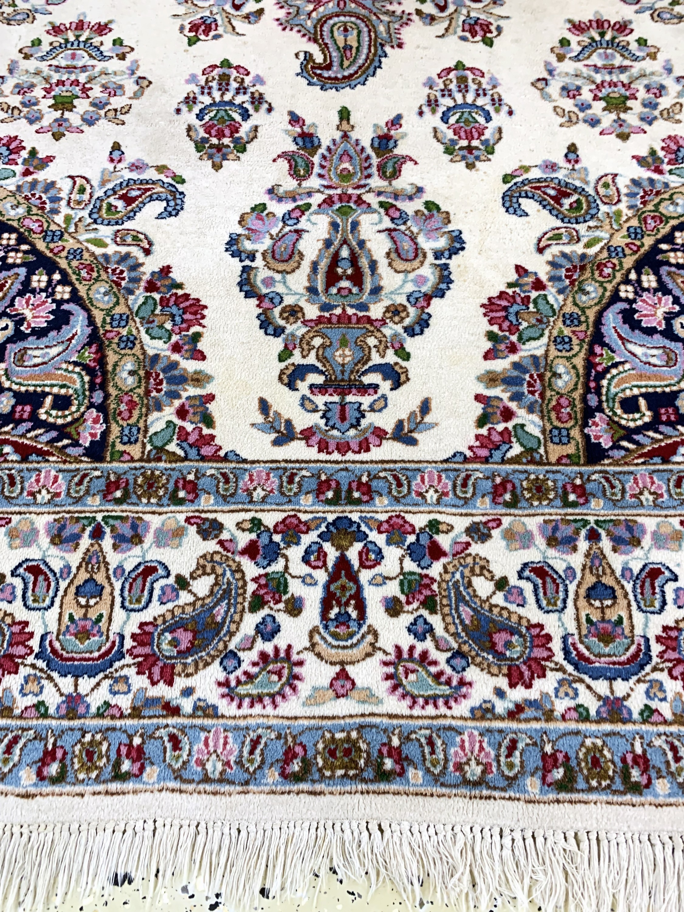 Detail b: Kerman fein, Persien, Mitte 20Jhd, Wolle auf Baumwolle, ca. 272 x 180 cm, EHZ: 2(fleckig)