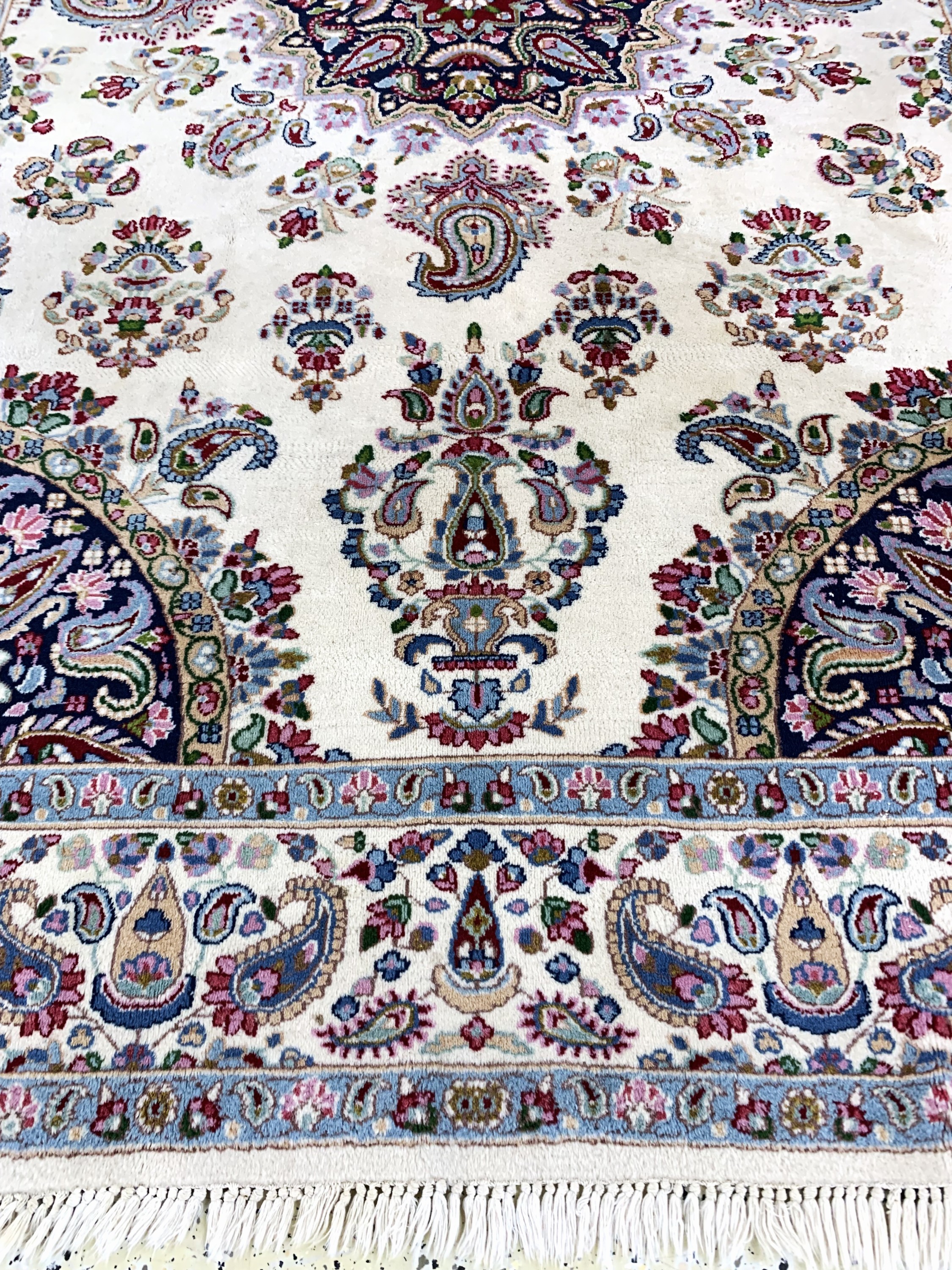 Detail f: Kerman fein, Persien, Mitte 20Jhd, Wolle auf Baumwolle, ca. 272 x 180 cm, EHZ: 2(fleckig)
