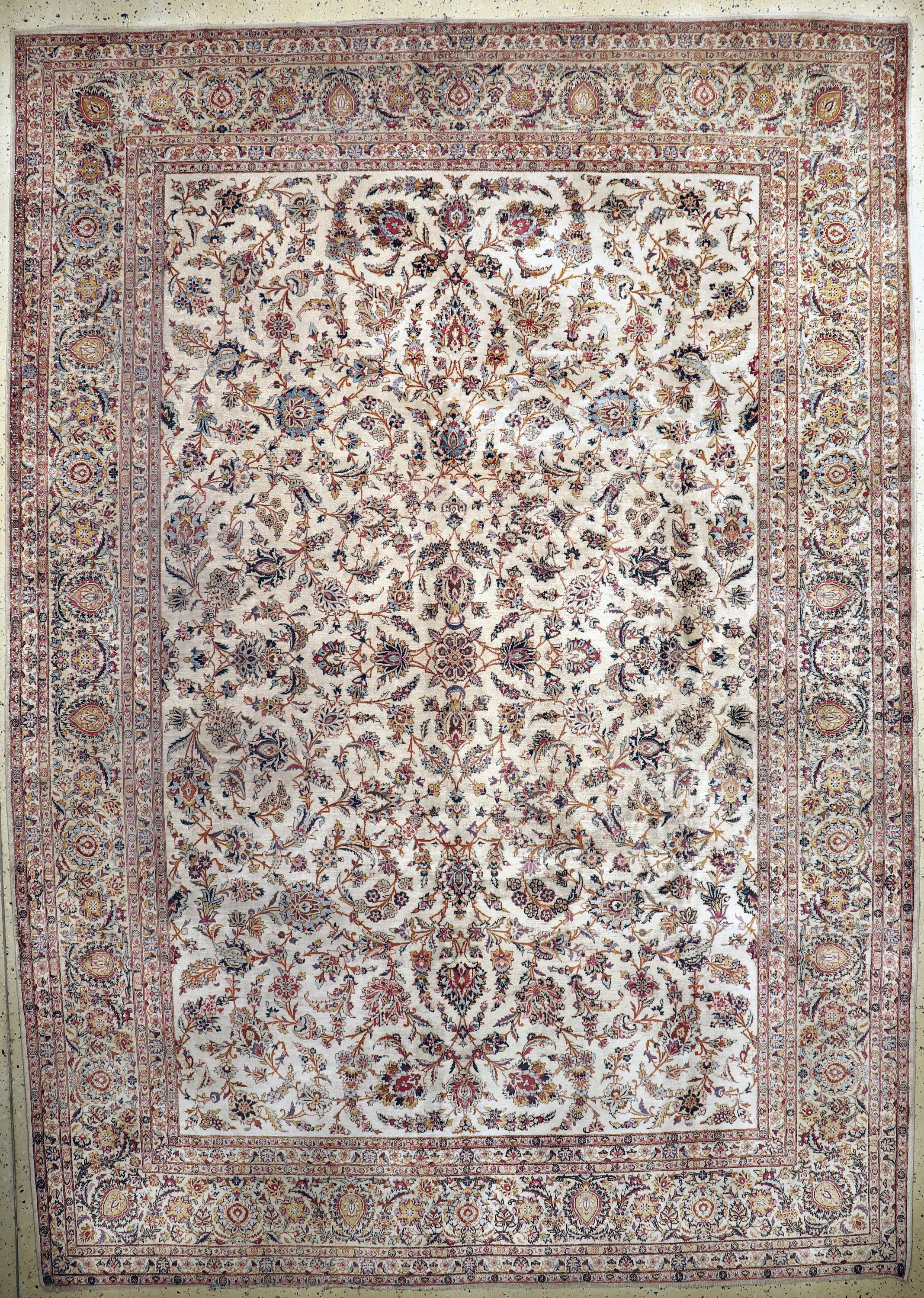 Keschan Seide, Persien, Anfang 20.Jhd, reine Naturseide, ca. 375 x 268 cm, EHZ: 3
