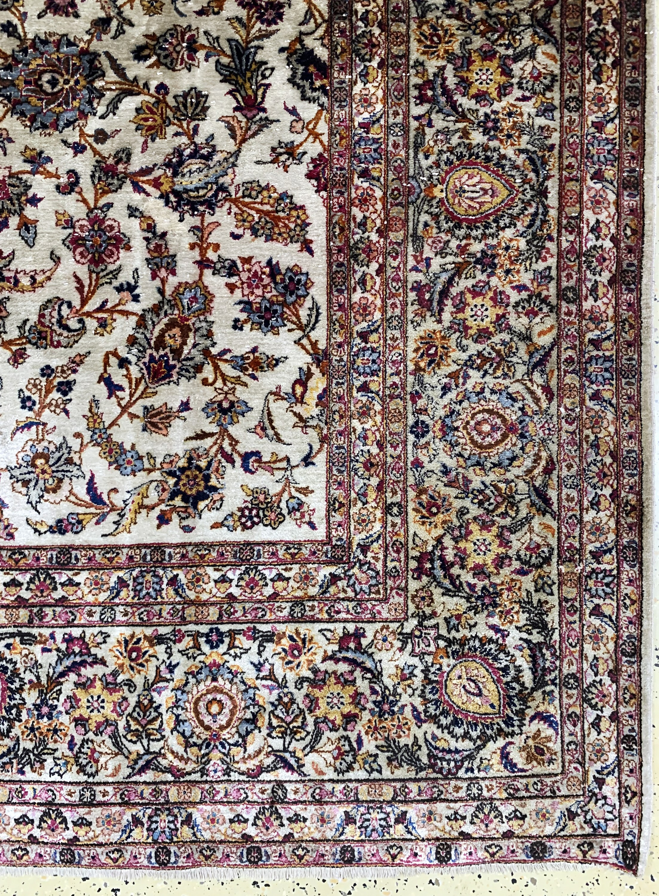 Detail a: Keschan Seide, Persien, Anfang 20.Jhd, reine Naturseide, ca. 375 x 268 cm, EHZ: 3