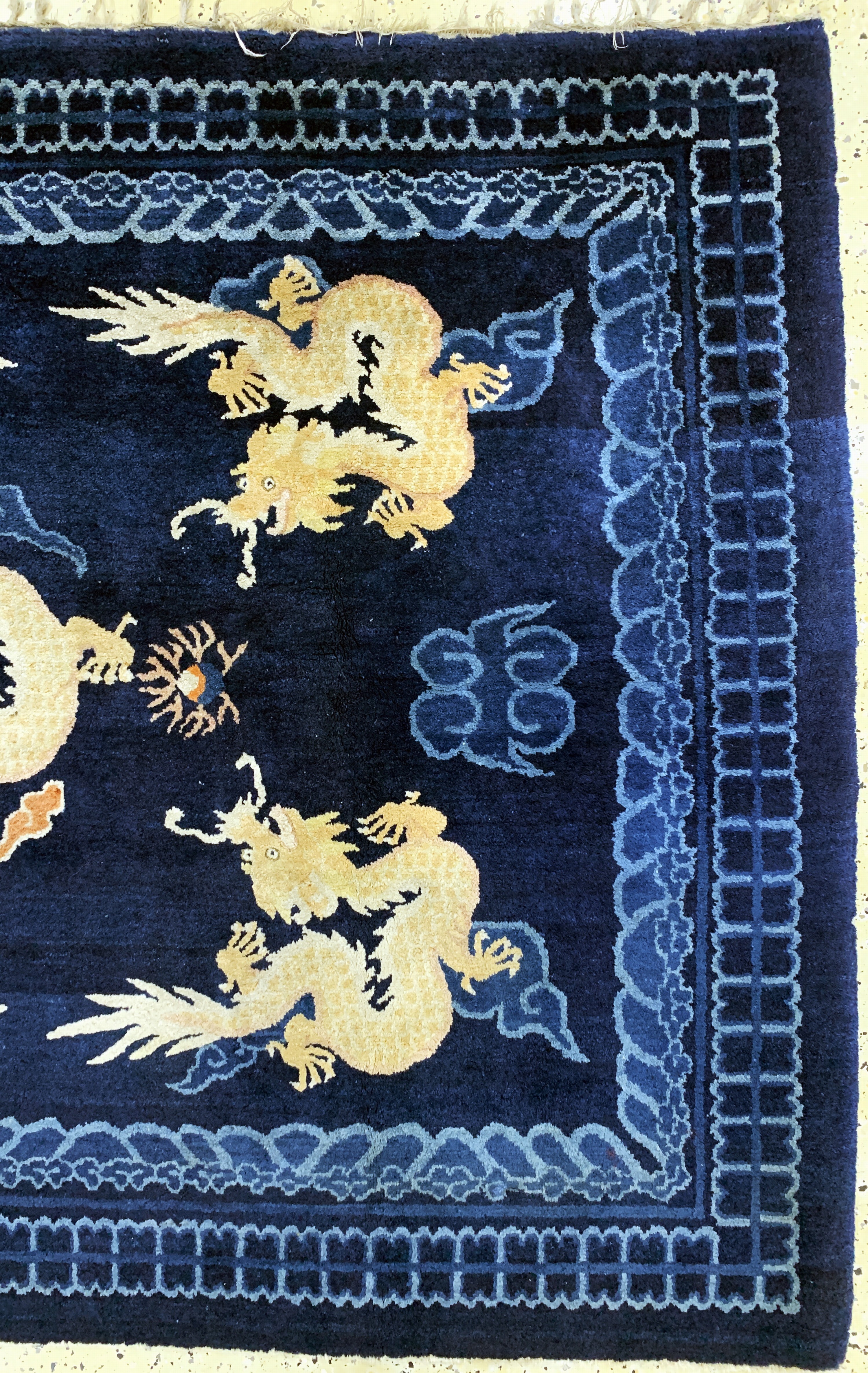 Detail a: Pao Tow"Drachen-Teppich"antik, China, um 1900, Wolle auf Baumwolle, ca. 226 x 155 cm, EHZ: 2(kleine Florfehlstelle).