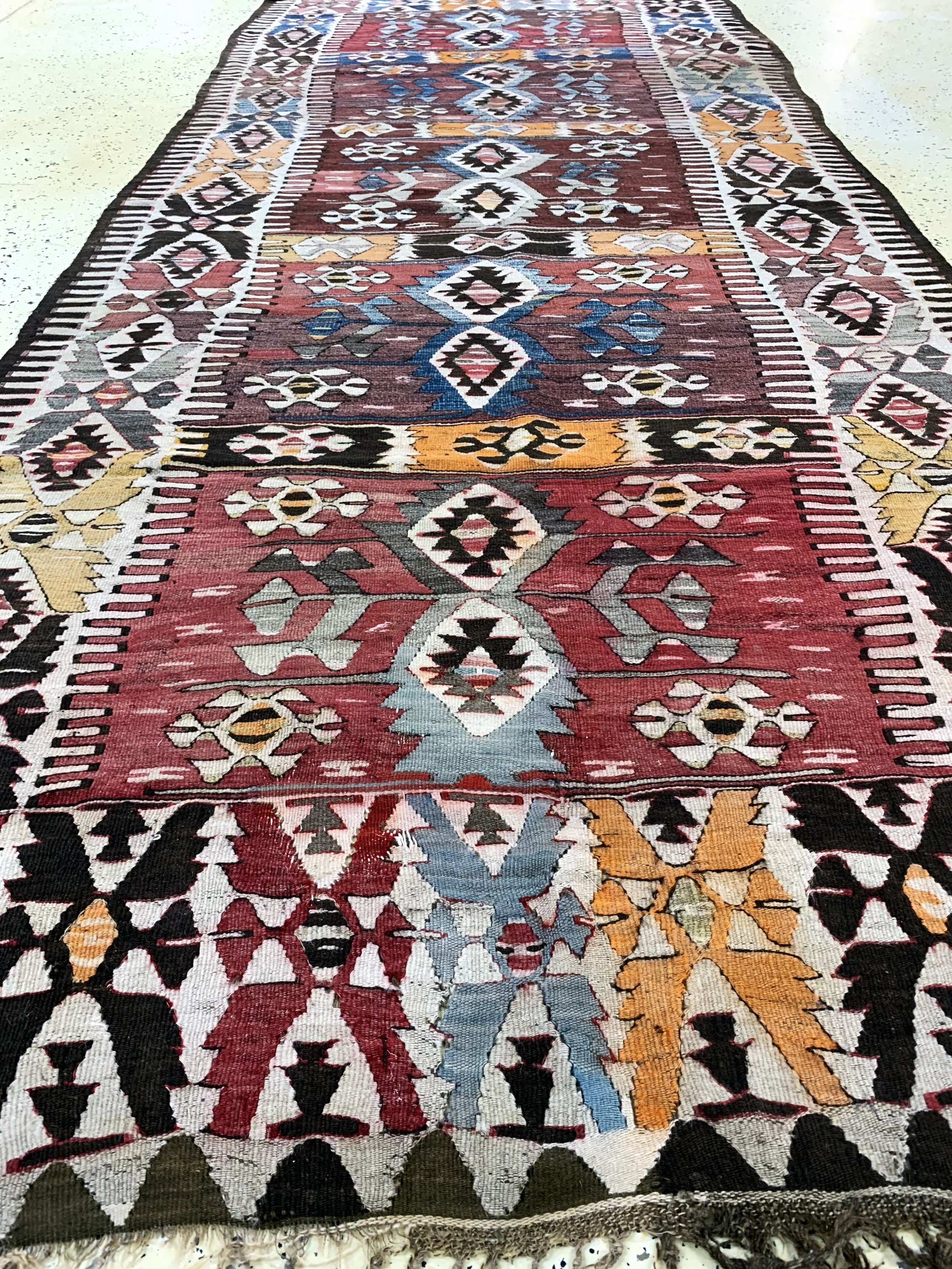Detail e: Anatol Kelim antik, Türkei, um 1900, Wolle auf Wolle, ca. 312 x 131 cm, EHZ: 3