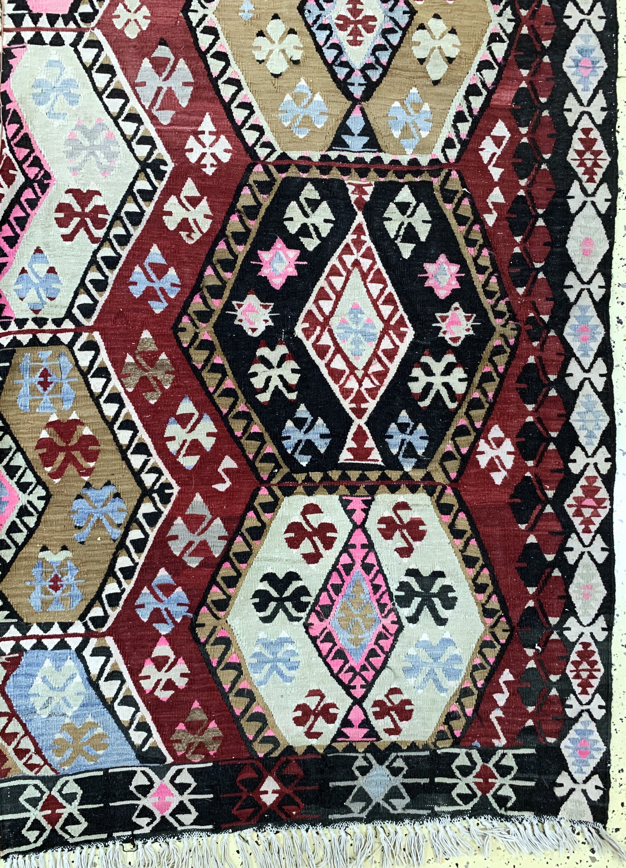 Detail a: Anatol Kelim alt(2 Bahnig), Türkei, Anfang 20.Jhd, Wolle auf Baumwolle, ca. 305 x 205 cm,EHZ: 2-3