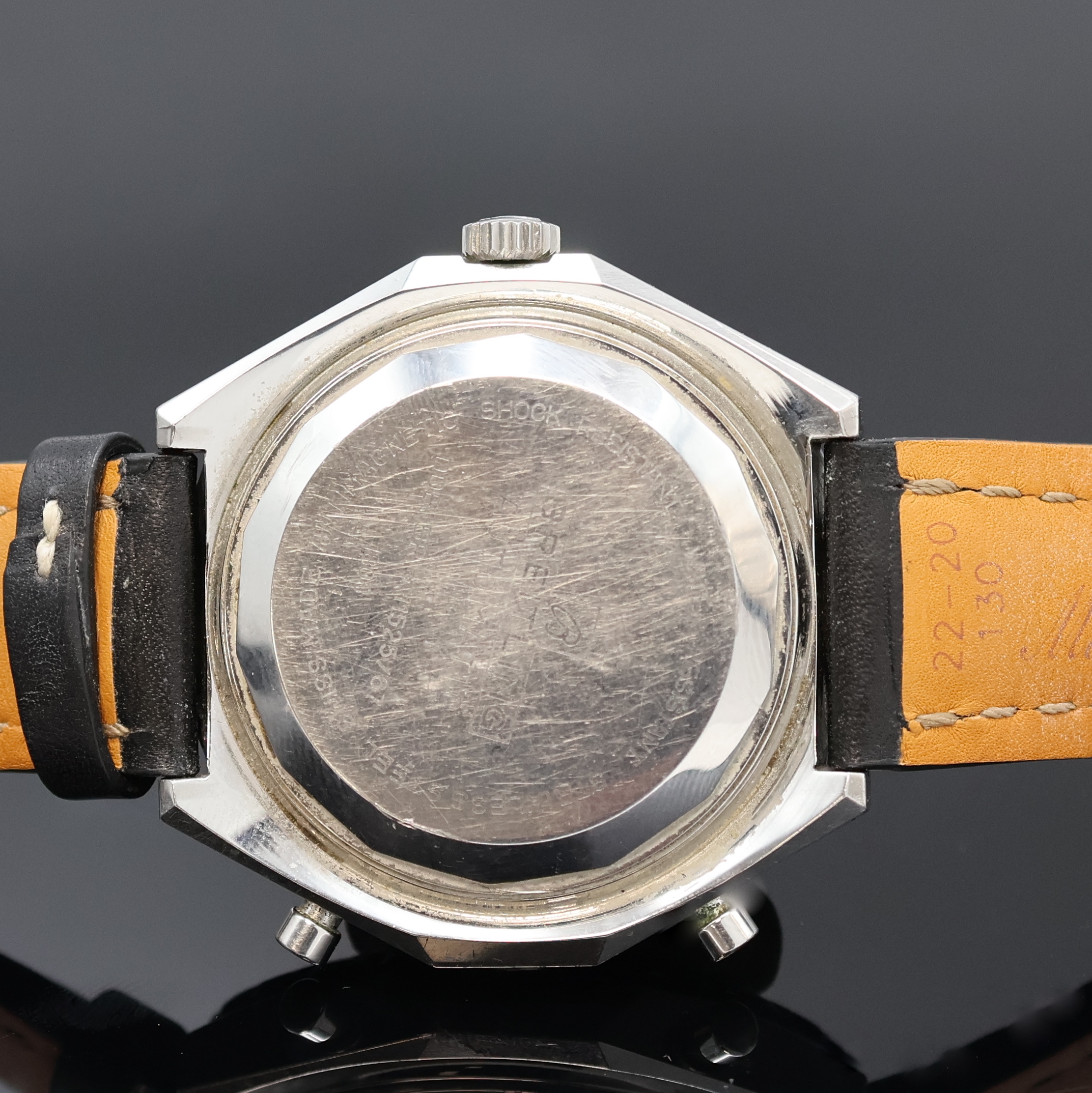 Detail d: BREITLING Armbandchronograph Chronomat Referenz 1808, Schweiz um 1973, Edelstahlgeh. inkl. späterem orig. Lederband m. Dornschl., Boden verschr., ...
