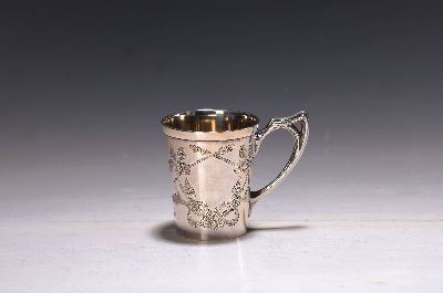 Image 26952994 - Jugendstiltasse, Wilhelm Binder, um 1900, 800er Silber, gravierter floraler Dekor, innen ...