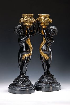 Image 26952998 - Paar große Figurenleuchter, Bronze, nach antikem Vorbild, Putti mit Schale, H. 45 ...