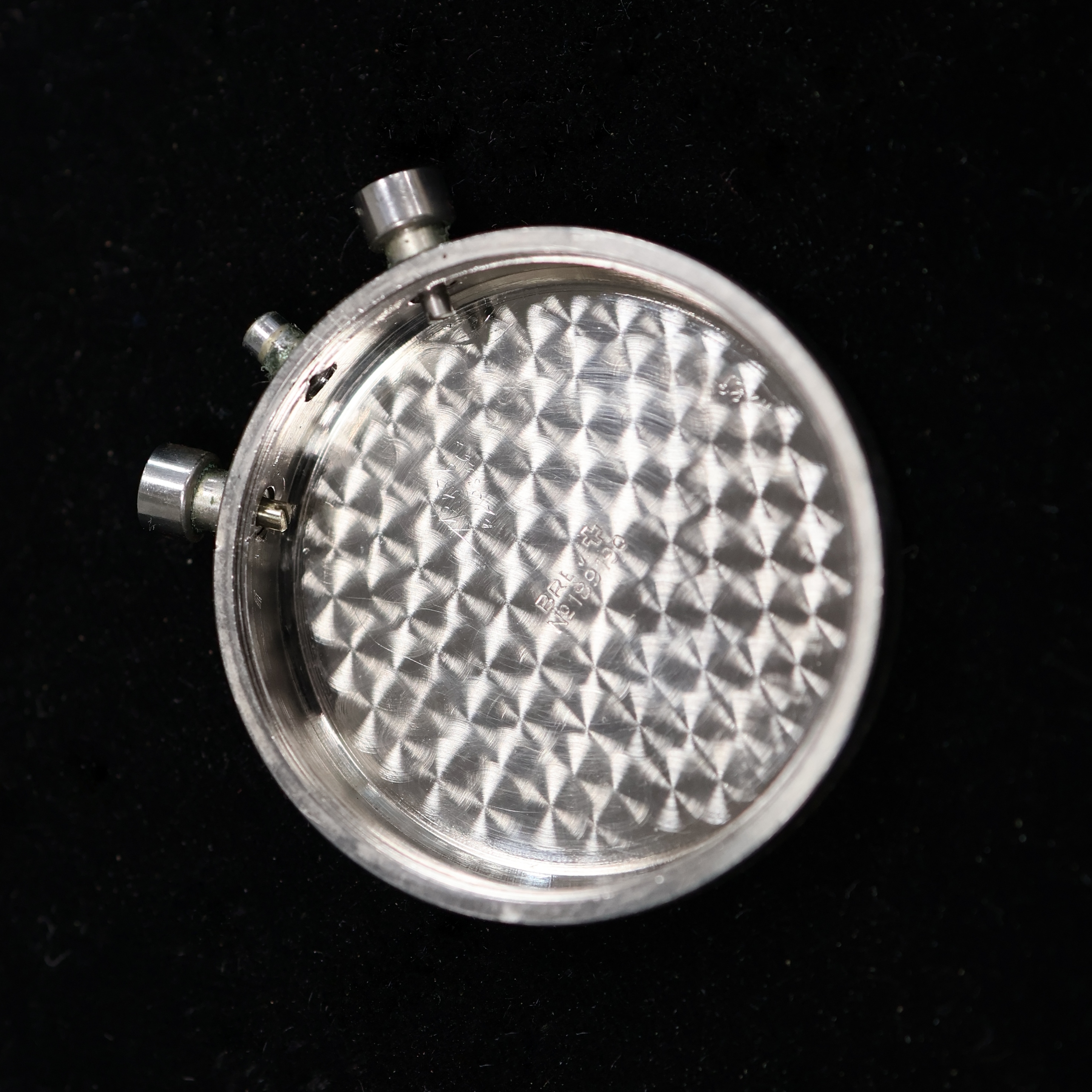 Detail f: BREITLING früher Schaltradchronograph in Stahl mit seltenem schwarzen Glanzzifferblatt, Schweiz um 1950, Handaufzug, sog. Clamshell- Geh., korrod. ...