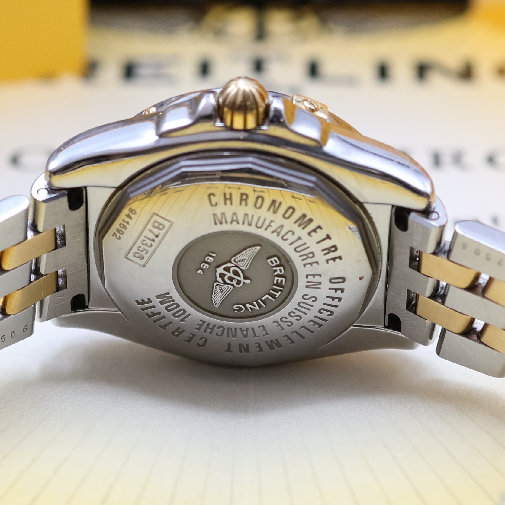 Detail d: BREITLING Cockpit Damenarmbanduhr Chronometer in Stahl/Gold Referenz B71356, Schweiz verk. lt. Pap. 08/2006, quarz, Boden verschr., orig. Pilotband ...