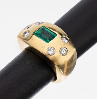 Image 26953104 - Massiver 18 kt Gold Smaragd-Brillant-Ring, GG 750/000, Smaragd im Emerald Cut von guter ...