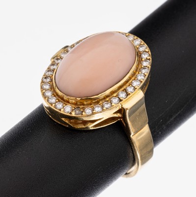 Image 26953108 - 18 kt Gold Koralle-Brillant-Ring, GG 750/000, Engelhautkorallen-Cabochon ca. 7.0 ct, ...