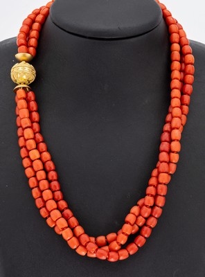 Image Korallen-Collier mit 18 kt Gold Schließe, GG 750/000, 3-rhg. Korallen-Tonnen, ...
