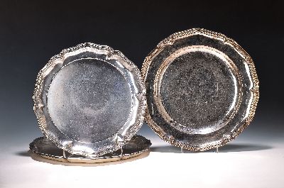 Image 26953170 - 3 runde Platten aus Silber, deutsch, versch. Hersteller, 20.Jh., Th. Strube & Sohn, ...