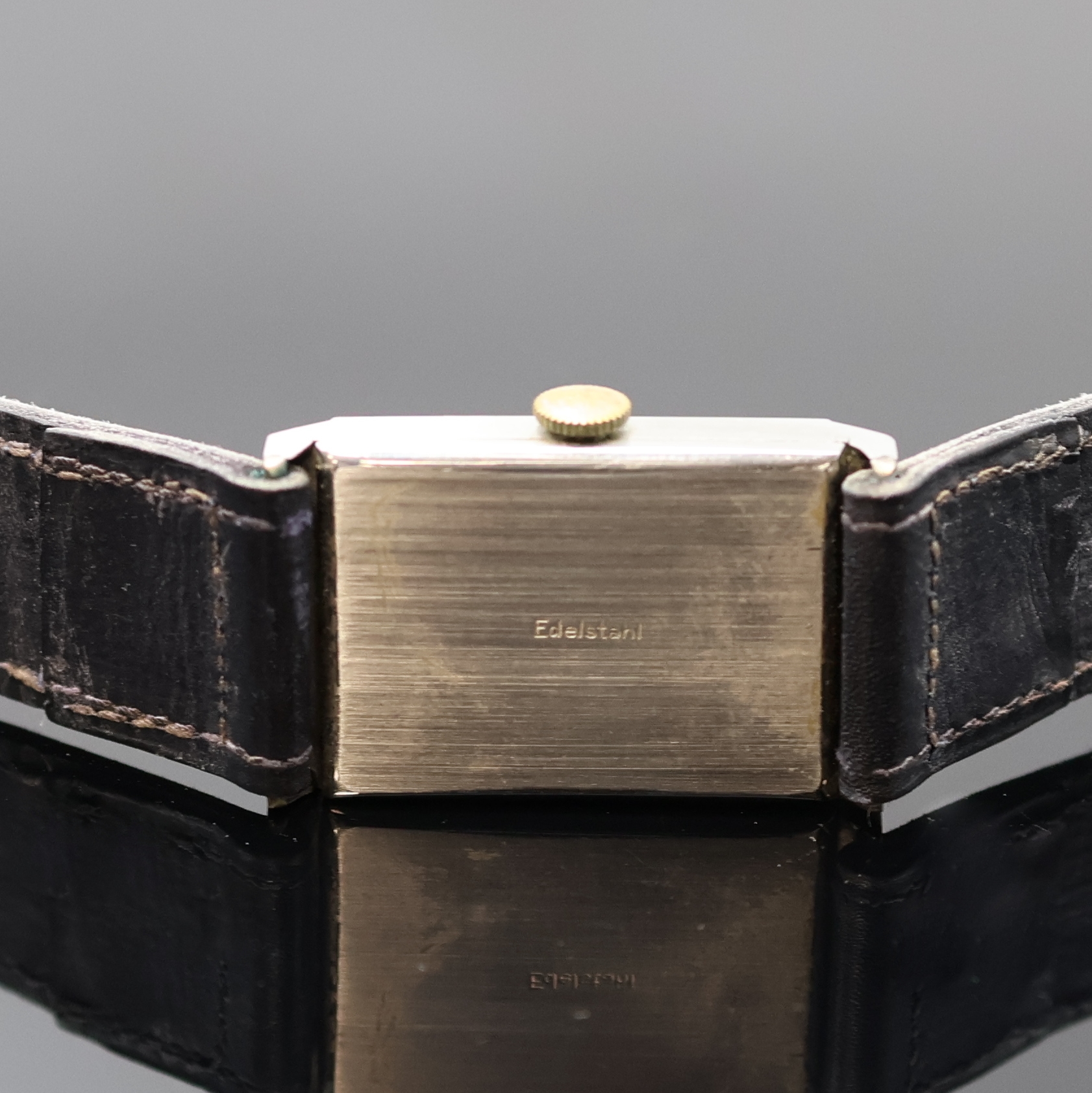Detail c: ARCTOS/UROFA 58 sowie 2 weitere rechteckige Armbanduhren, Handaufzug, 1) Arctos Elite, 2-tlg. Stahlgeh., silb. Zifferbl., gebl. Zeiger, versilb. Werk ...