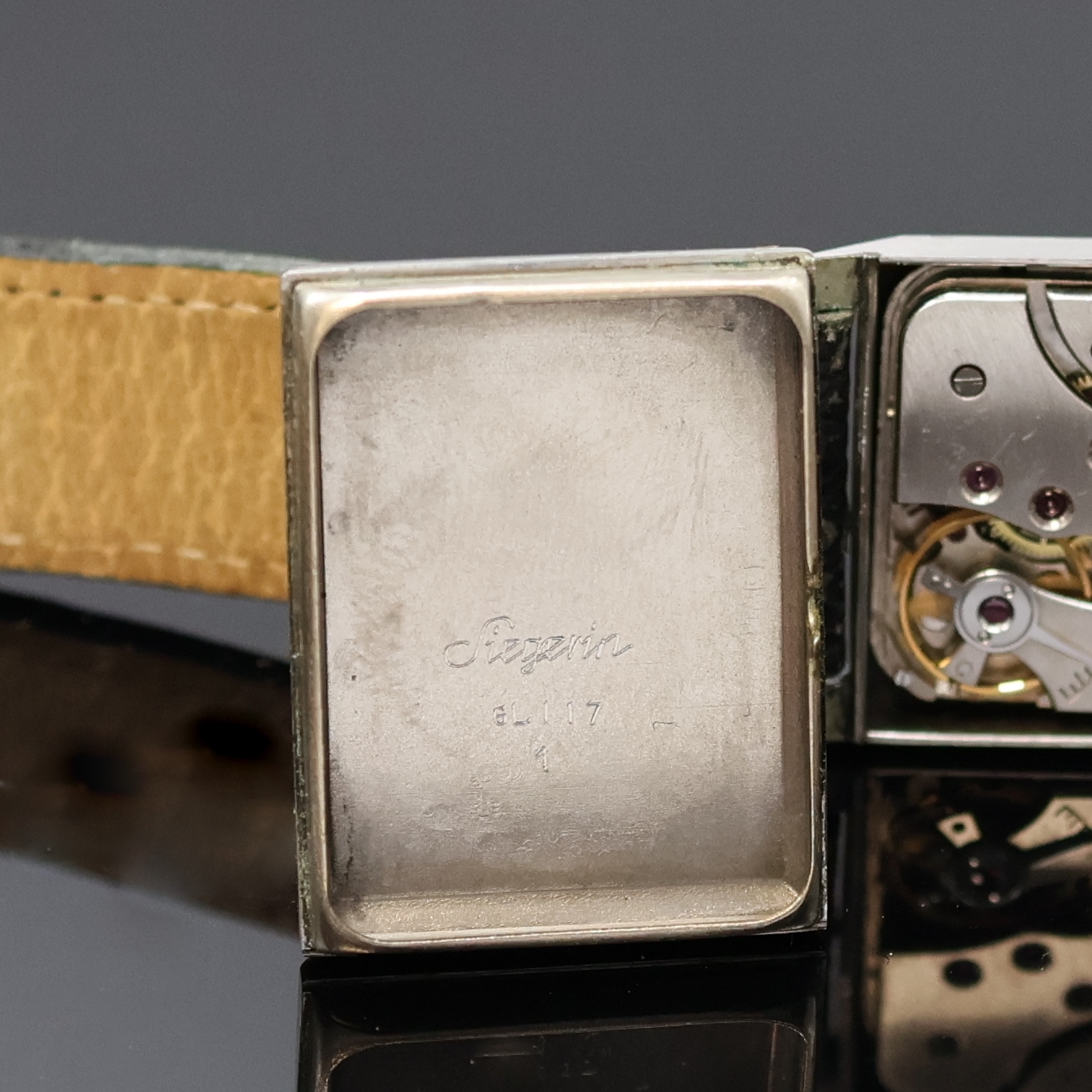 Detail f: ARCTOS/UROFA 58 sowie 2 weitere rechteckige Armbanduhren, Handaufzug, 1) Arctos Elite, 2-tlg. Stahlgeh., silb. Zifferbl., gebl. Zeiger, versilb. Werk ...