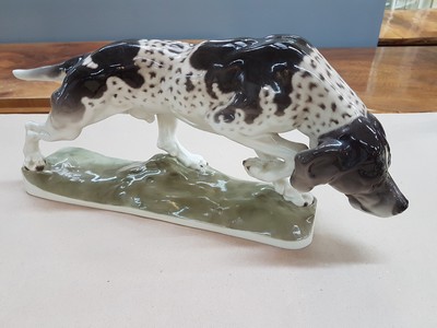 26953221a - Porzellanfigur, Nymphenburg, großer Jagdhund, 20. Jh., Entwurf Hans Behrens, ...