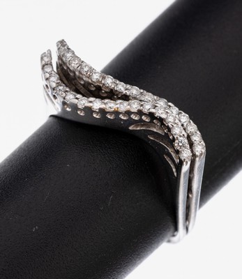 Image 26953227 - 18 kt Gold Brillant-Ring, WG 750/000, 2-rhg. wellenf. bes. mit 36 Brillanten zus. ca. ...