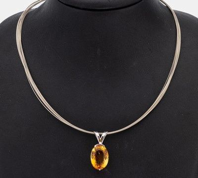 Image 26953246 - 18 kt Gold Citrin-Anhänger, WG 750/000, ovalfacett. Citrin ca. 8.50 ct, an ...