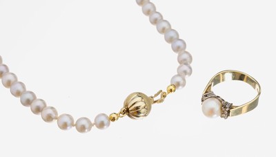 Image 14 kt Gold Zuchtperl-Konvolut, GG 585/000, best. aus: Collier, 64 hellgraue ...