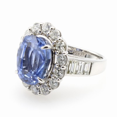 Image Ring mit Ceylon-Saphir und Brillanten, 900er Platin, Saphir ca. 7.79 ct (unerhitzte ...