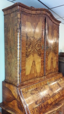 26953965n - Barock-Sekretär/Tabernakel, um 1740/50, Nußbaumfurnier, dreischübige ...